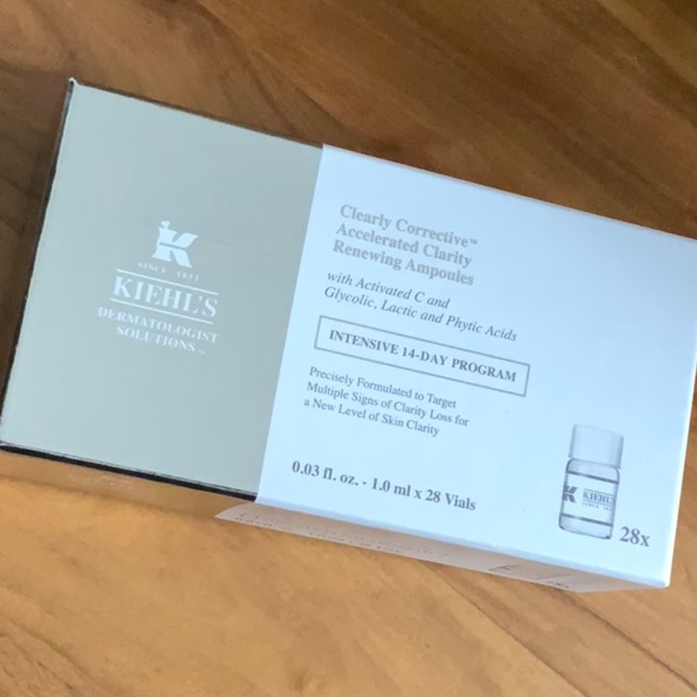Kiehl's Clearly Corrective Accelerated Clarity Renewing Ampoules